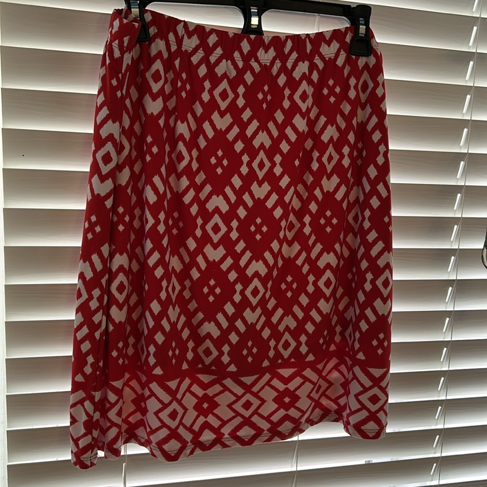 SUSAN GRAVER Liquid Knit Red White Print Straight Pull-On Skort Skirt sz M - Picture 3 of 7